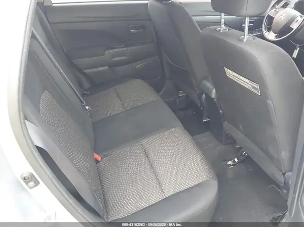 JA4AP3AW8GZ050875 2016 MITSUBISHI OUTLANDER - Image 8