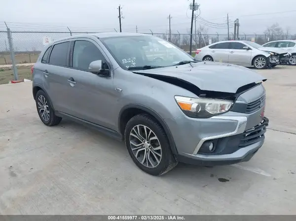 JA4AP3AW8HZ066530 2017 MITSUBISHI OUTLANDER - Image 1