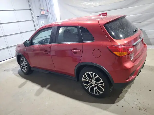 JA4AP3AW8JU012552 2018 MITSUBISHI OUTLANDER - Image 2