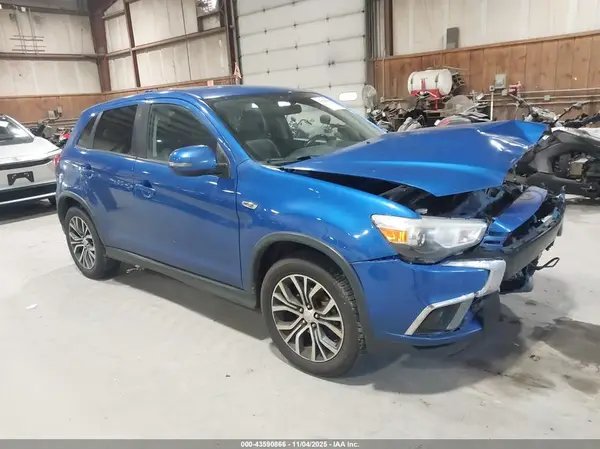 JA4AP3AW8JU013099 2018 MITSUBISHI OUTLANDER - Image 1
