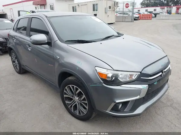 JA4AP3AW8JU013880 2018 MITSUBISHI OUTLANDER - Image 1