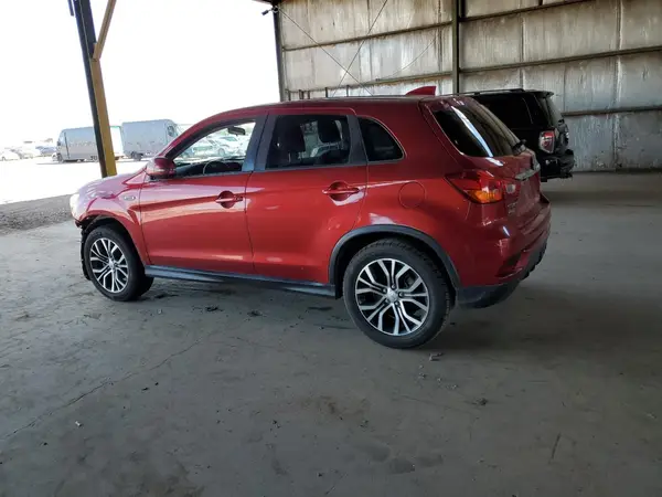 JA4AP3AW8JU017914 2018 MITSUBISHI OUTLANDER - Image 2