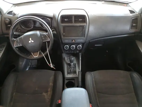 JA4AP3AW8JU017914 2018 MITSUBISHI OUTLANDER - Image 8