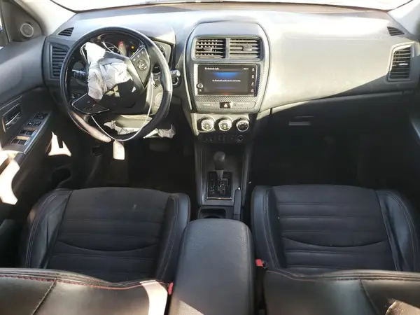 JA4AP3AW8JU018657 2018 MITSUBISHI OUTLANDER - Image 8