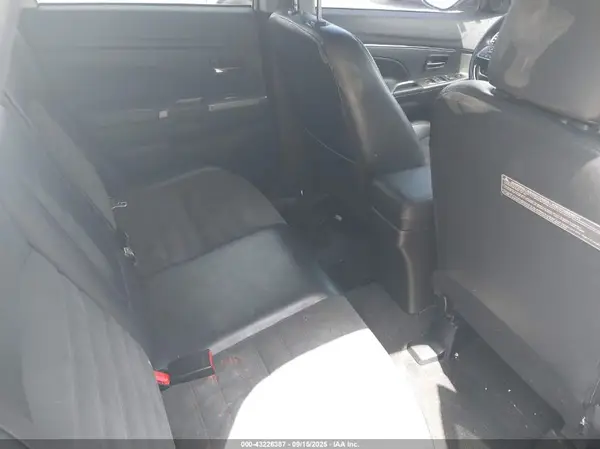 JA4AP3AW8JU020103 2018 MITSUBISHI OUTLANDER - Image 8