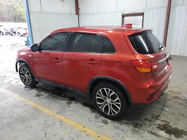 JA4AP3AW8JU020196 2018 MITSUBISHI OUTLANDER - Image 2