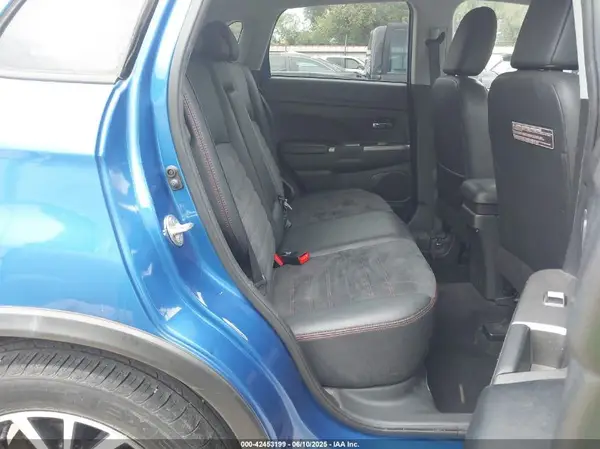 JA4AP3AW8JU025351 2018 MITSUBISHI OUTLANDER - Image 8