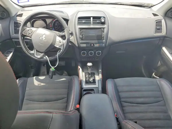 JA4AP3AW8JU025446 2018 MITSUBISHI OUTLANDER - Image 8