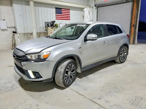 JA4AP3AW8JZ025997 2018 MITSUBISHI OUTLANDER - Image 1