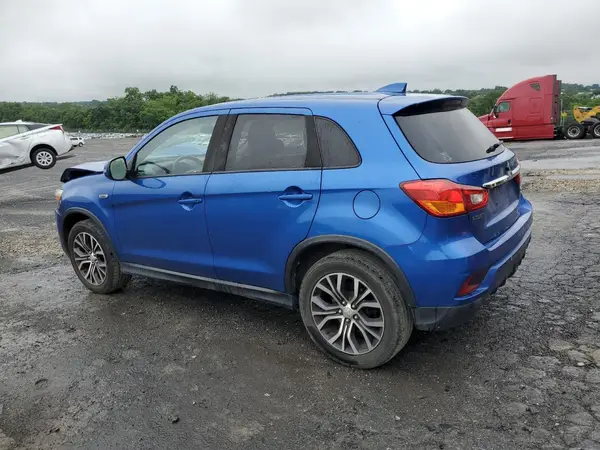 JA4AP3AW8JZ034764 2018 MITSUBISHI OUTLANDER - Image 2
