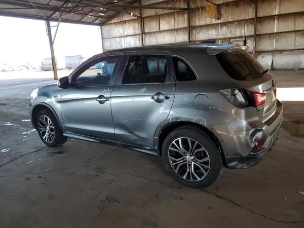 JA4AP3AW8JZ036143 2018 MITSUBISHI OUTLANDER - Image 2