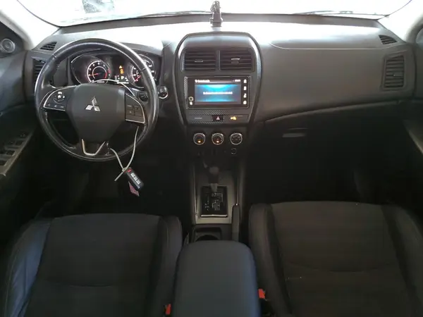 JA4AP3AW8JZ036143 2018 MITSUBISHI OUTLANDER - Image 8