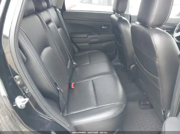 JA4AP3AW9HZ017899 2017 MITSUBISHI OUTLANDER - Image 8