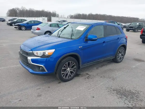 JA4AP3AW9HZ020706 2017 MITSUBISHI OUTLANDER - Image 2