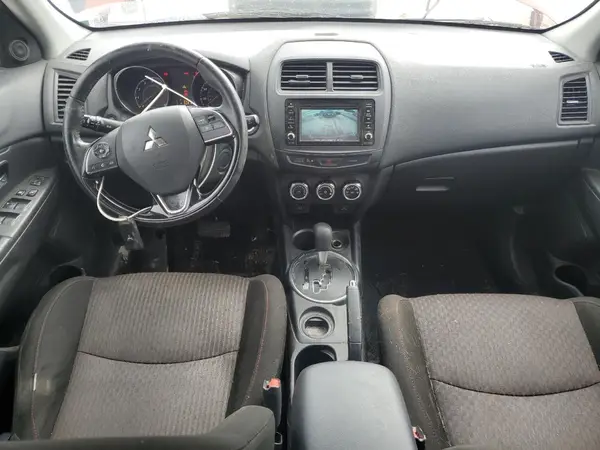 JA4AP3AW9HZ048683 2017 MITSUBISHI OUTLANDER - Image 8