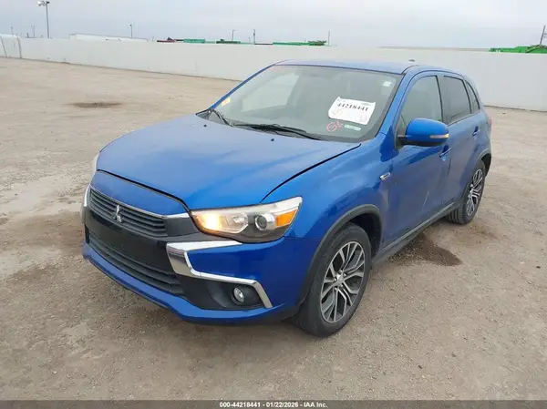 JA4AP3AW9HZ062325 2017 MITSUBISHI OUTLANDER - Image 2