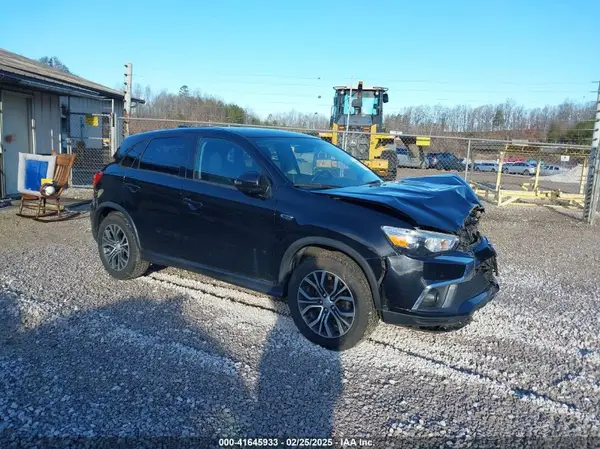 JA4AP3AW9JU002077 2018 MITSUBISHI OUTLANDER - Image 1
