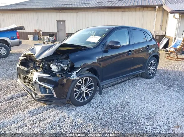 JA4AP3AW9JU002077 2018 MITSUBISHI OUTLANDER - Image 2