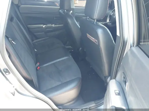 JA4AP3AW9JU012575 2018 MITSUBISHI OUTLANDER - Image 8