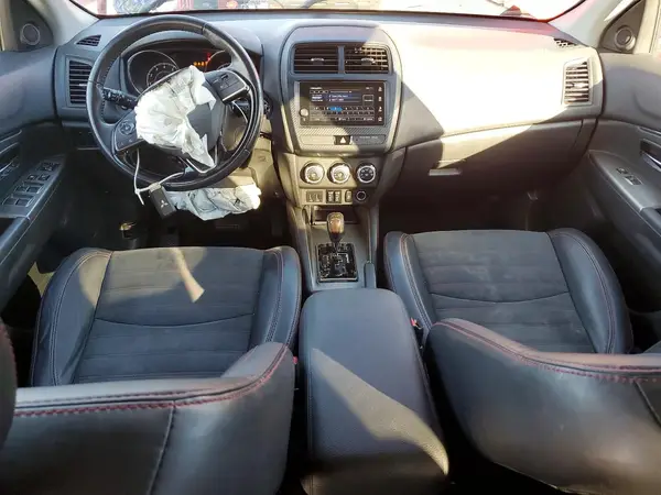 JA4AP3AW9JU012656 2018 MITSUBISHI OUTLANDER - Image 8