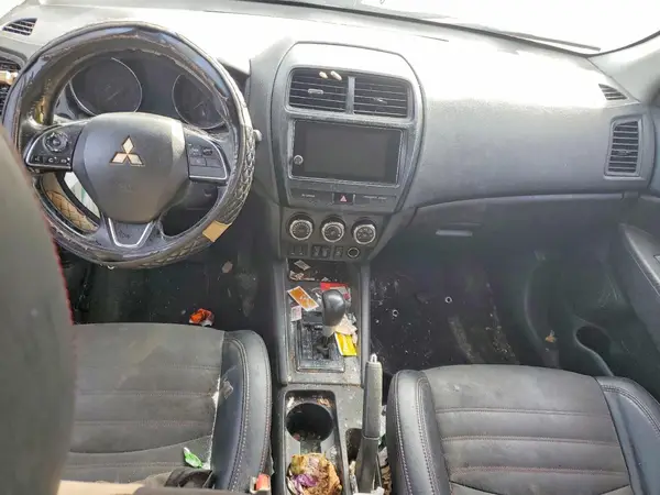 JA4AP3AW9JU013371 2018 MITSUBISHI OUTLANDER - Image 8