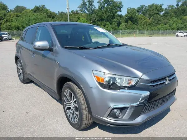 JA4AP3AW9JU021275 2018 MITSUBISHI OUTLANDER - Image 1