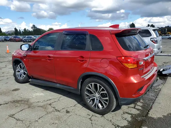 JA4AP3AW9JZ008741 2018 MITSUBISHI OUTLANDER - Image 2