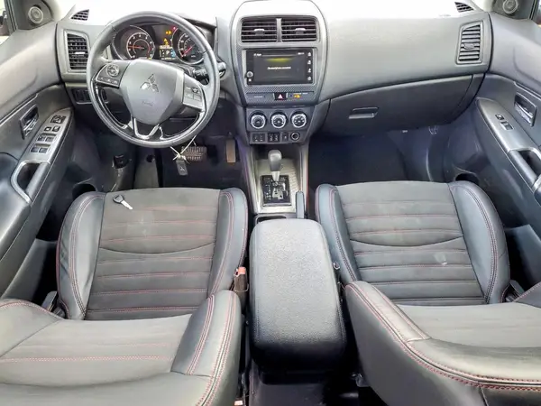 JA4AP3AW9JZ008741 2018 MITSUBISHI OUTLANDER - Image 8