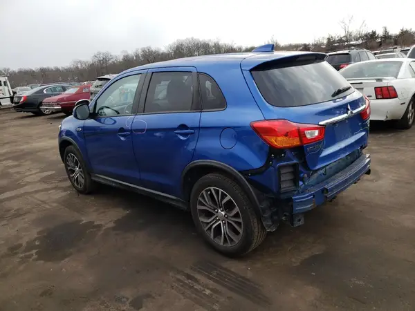 JA4AP3AW9JZ035809 2018 MITSUBISHI OUTLANDER - Image 2