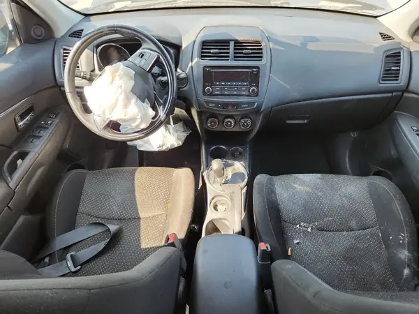 JA4AP3AWXGZ035942 2016 MITSUBISHI OUTLANDER - Image 8