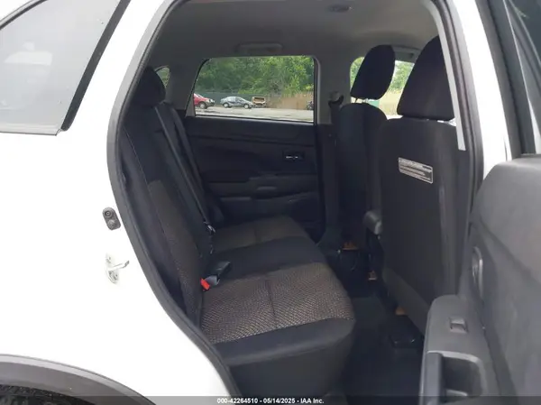JA4AP3AWXGZ042924 2016 MITSUBISHI OUTLANDER - Image 8