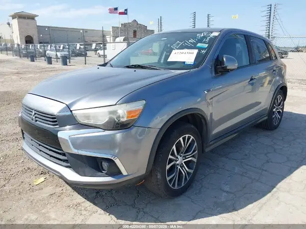 JA4AP3AWXGZ047041 2016 MITSUBISHI OUTLANDER - Image 2