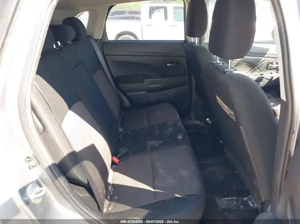 JA4AP3AWXGZ047041 2016 MITSUBISHI OUTLANDER - Image 8
