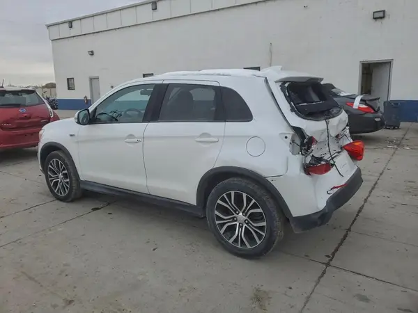 JA4AP3AWXHZ063239 2017 MITSUBISHI OUTLANDER - Image 2