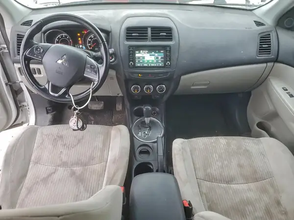 JA4AP3AWXHZ063239 2017 MITSUBISHI OUTLANDER - Image 8