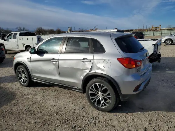 JA4AP3AWXJU012634 2018 MITSUBISHI OUTLANDER - Image 2