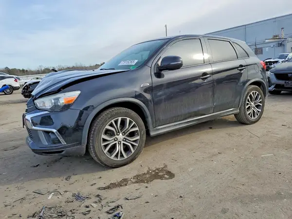 JA4AP3AWXJZ009445 2018 MITSUBISHI OUTLANDER - Image 1