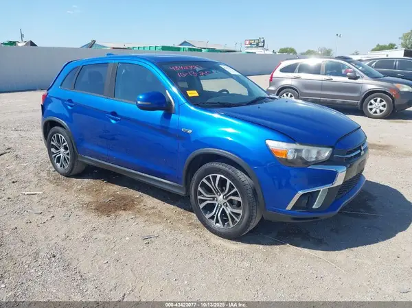 JA4AP3AWXJZ036094 2018 MITSUBISHI OUTLANDER - Image 1