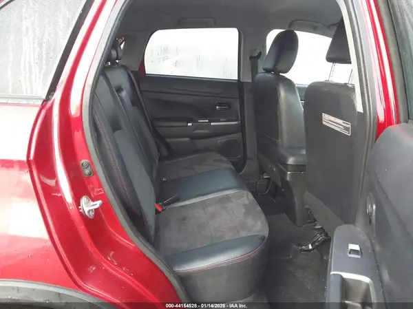 JA4AP3AWXJZ036211 2018 MITSUBISHI OUTLANDER - Image 8