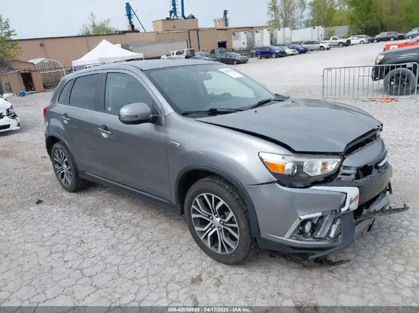 JA4AP3AWXJZ036306 2018 MITSUBISHI OUTLANDER - Image 1