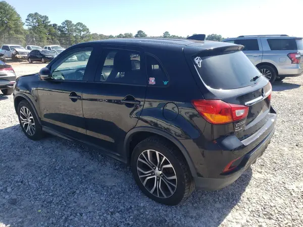 JA4AP4AU0KU013572 2019 MITSUBISHI OUTLANDER - Image 2