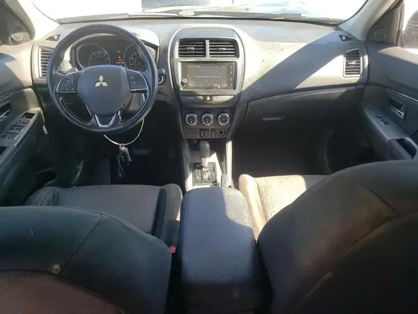 JA4AP4AU0KU013572 2019 MITSUBISHI OUTLANDER - Image 8