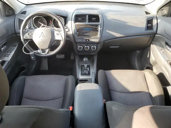 JA4AP4AU0KU013667 2019 MITSUBISHI OUTLANDER - Image 8