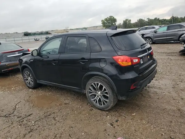 JA4AP4AU0KU022899 2019 MITSUBISHI OUTLANDER - Image 2