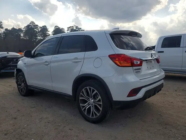 JA4AP4AU0KU029075 2019 MITSUBISHI OUTLANDER - Image 2