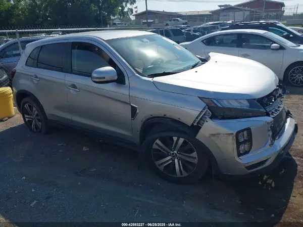 JA4AP4AU0LU015713 2020 MITSUBISHI OUTLANDER - Image 1