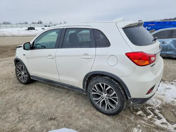 JA4AP4AU1KU002788 2019 MITSUBISHI OUTLANDER - Image 2
