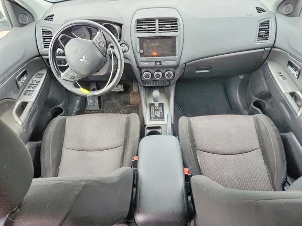 JA4AP4AU1KU002788 2019 MITSUBISHI OUTLANDER - Image 8