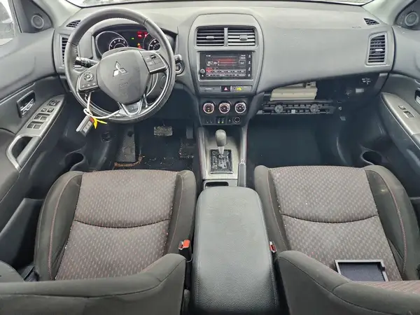 JA4AP4AU1KU013984 2019 MITSUBISHI OUTLANDER - Image 8