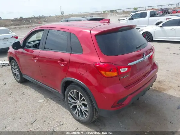 2019 MITSUBISHI OUTLANDER IAAI lot 41889071 auction photo 3